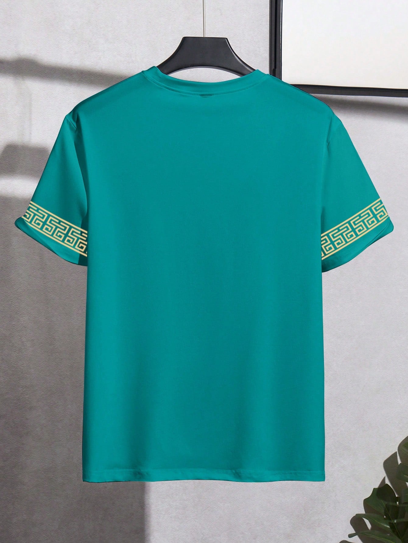 Manfinity Homme Short Sleeve T-Shirt Gold King Icon Floral Teal