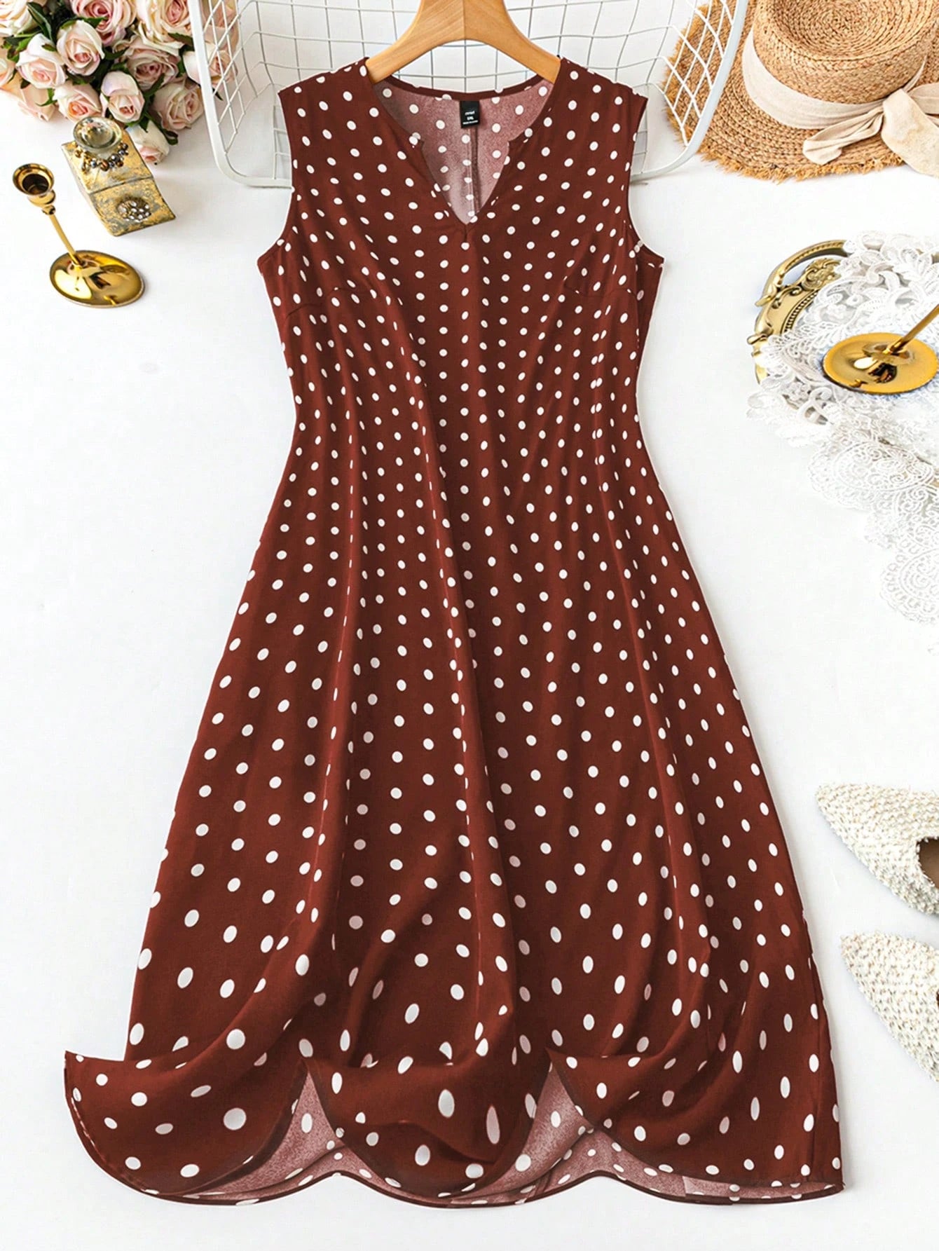 Women's Plus Size Sleeveless Polka Dot Pocket Dress