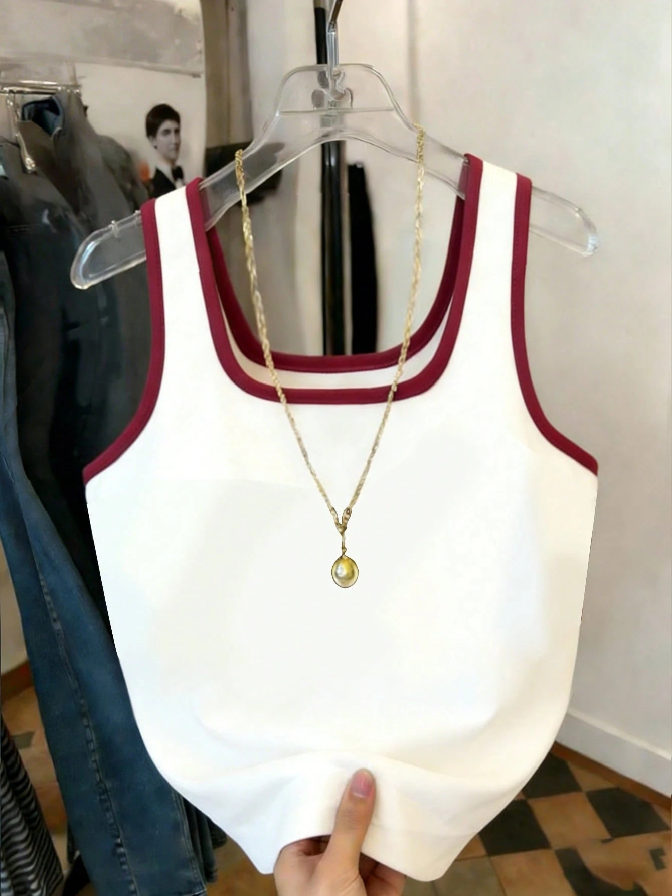 Women's Contrast Trim Slim Fit Versatile Tank Top