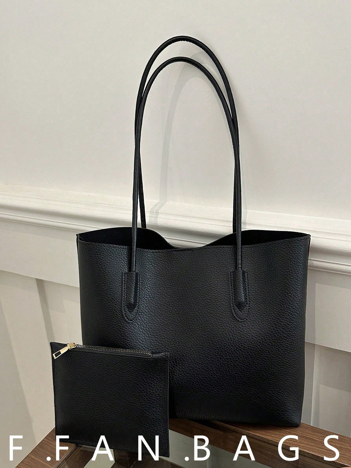 Women's Elegant Crocodile Pattern Double Handle Handbag