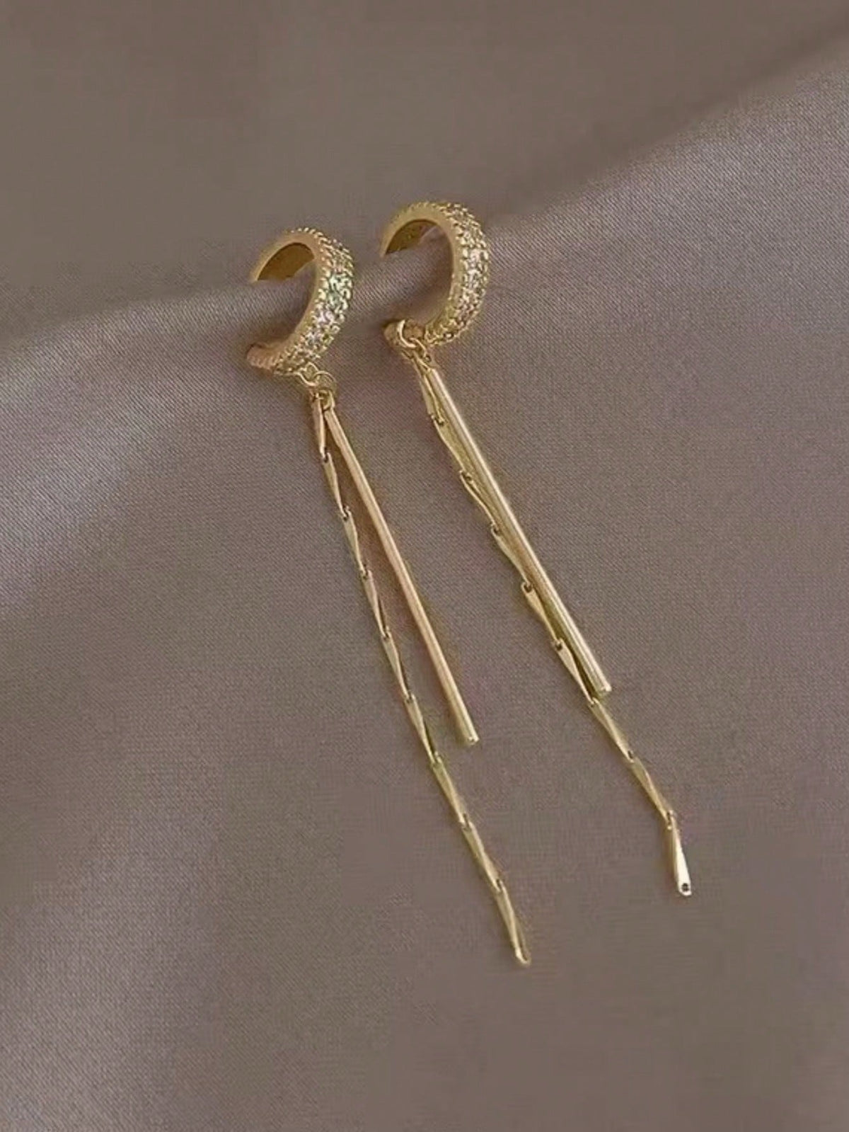 Women's Elegant Yellow Gold Rhinestone Tassel Clip-On Earrings