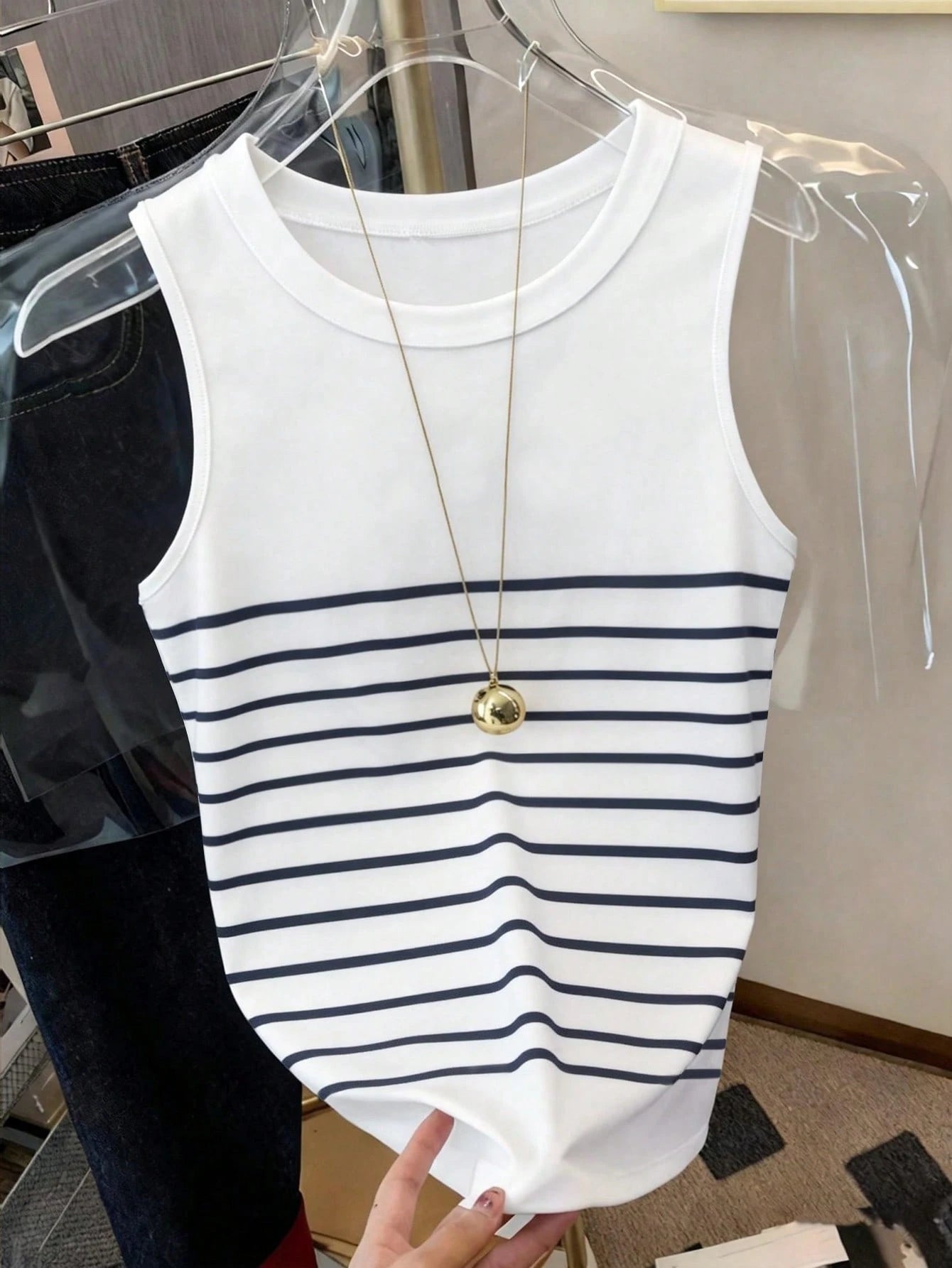 Resyla Women's Striped Crew Neck Casual Top Multicolor