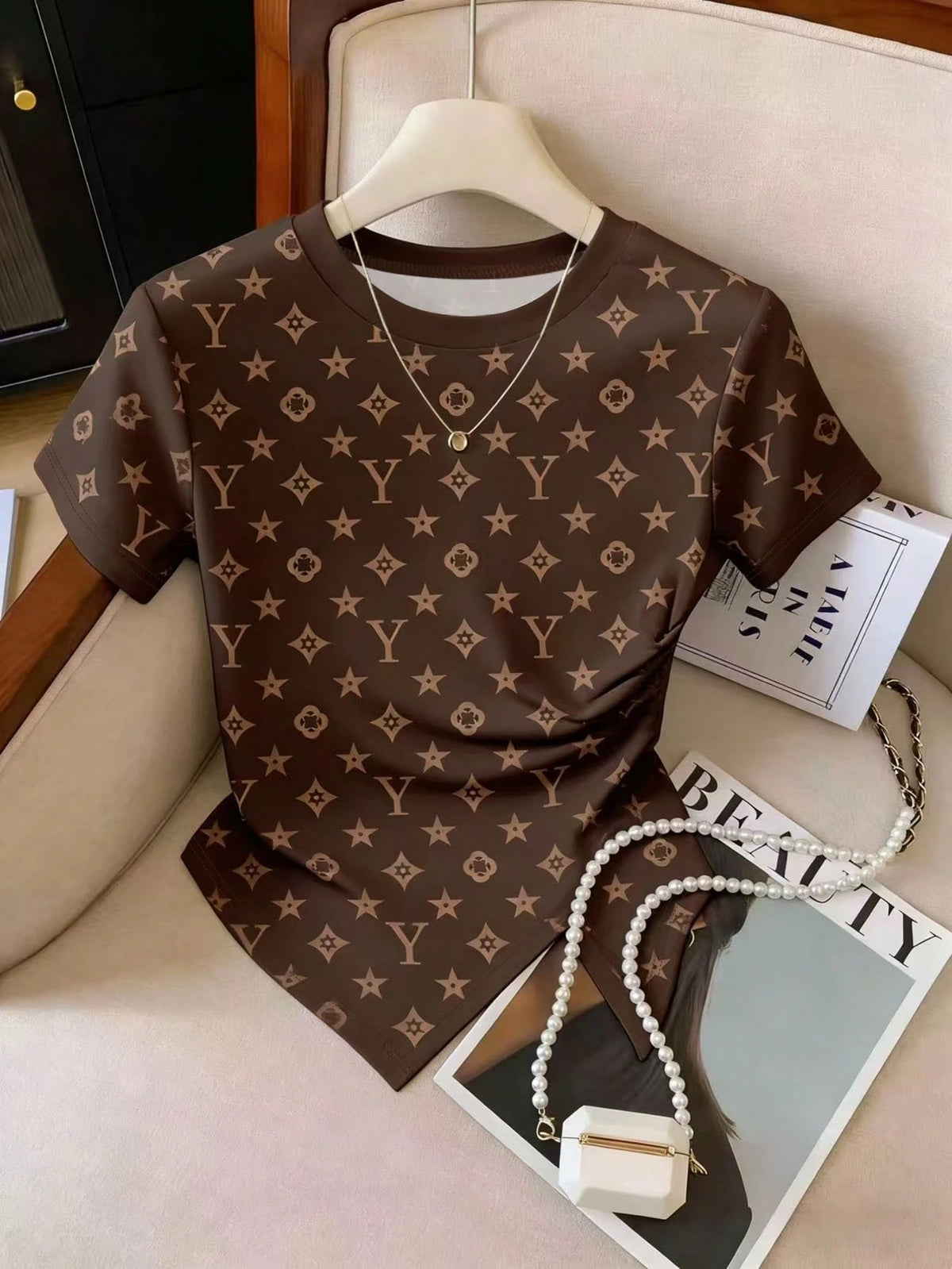 Women's Casual Letter Print Round Neck Short Sleeve Crop T-Shirt Dark Brown