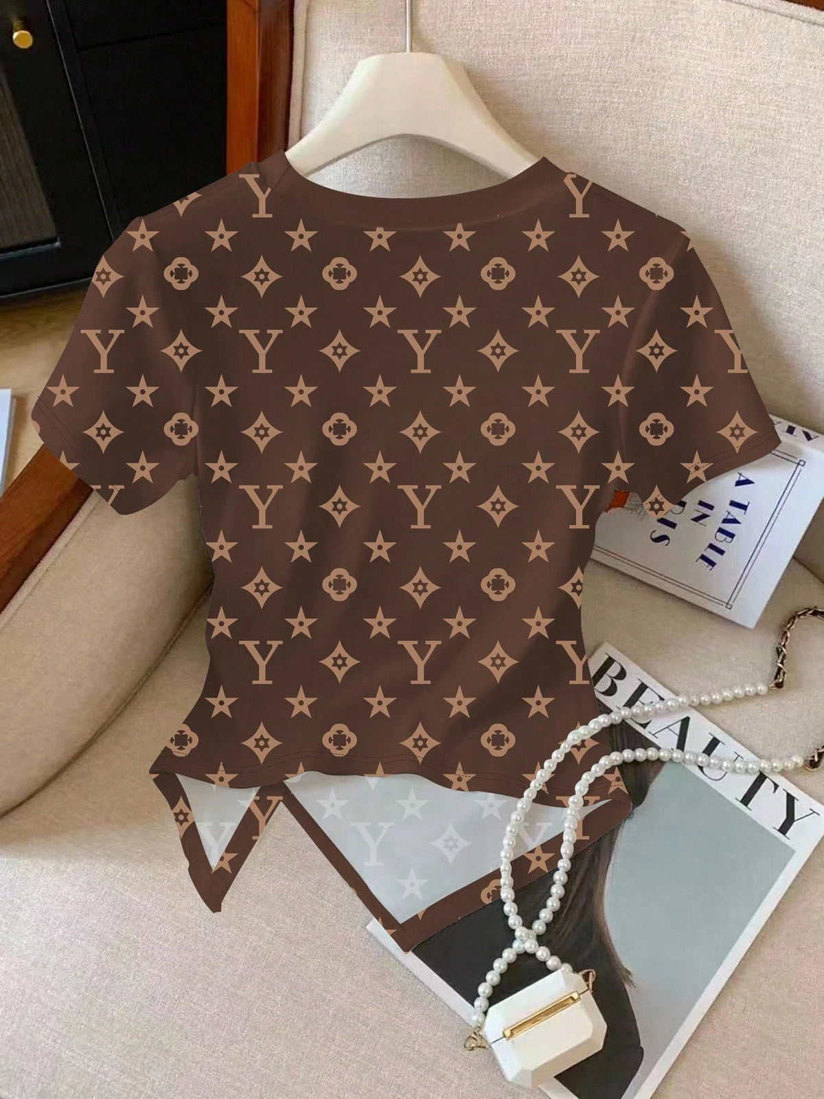Women's Casual Letter Print Round Neck Short Sleeve Crop T-Shirt Dark Brown