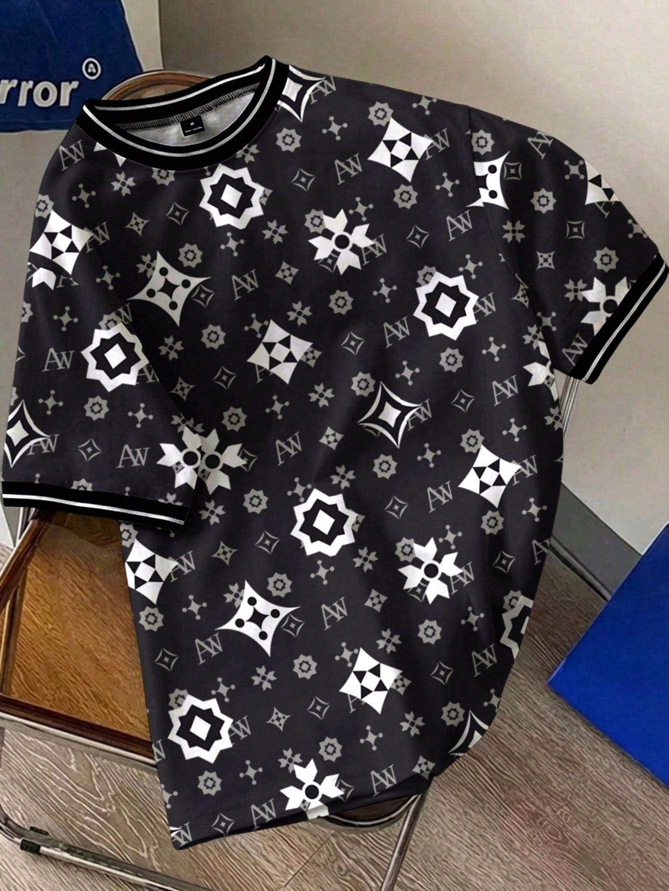 Daypath Men's All-Over Print Crew Neck Knitted T-Shirt Black