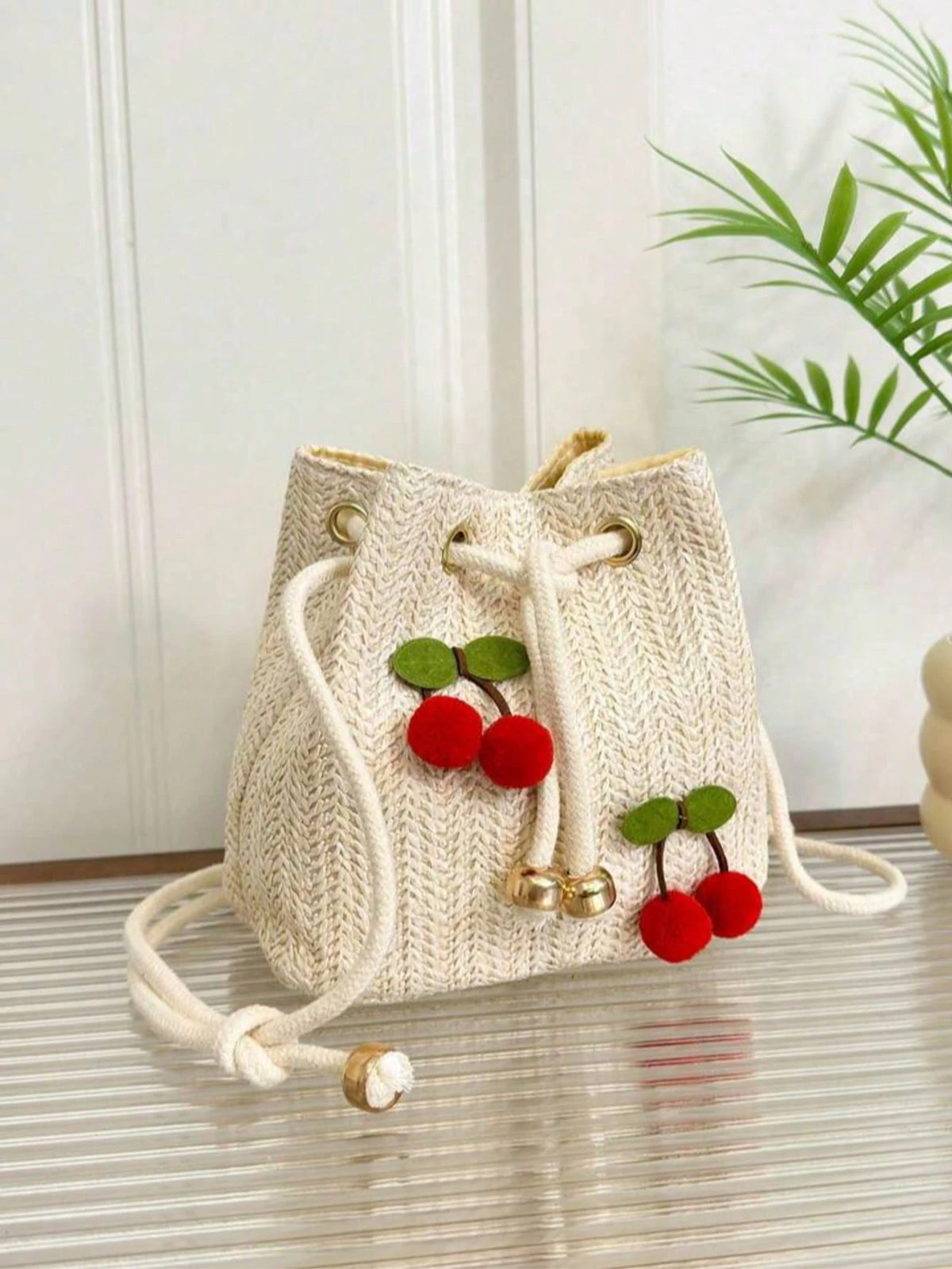 Women's Strawberry Straw Woven Drawstring Bucket Shoulder Bag