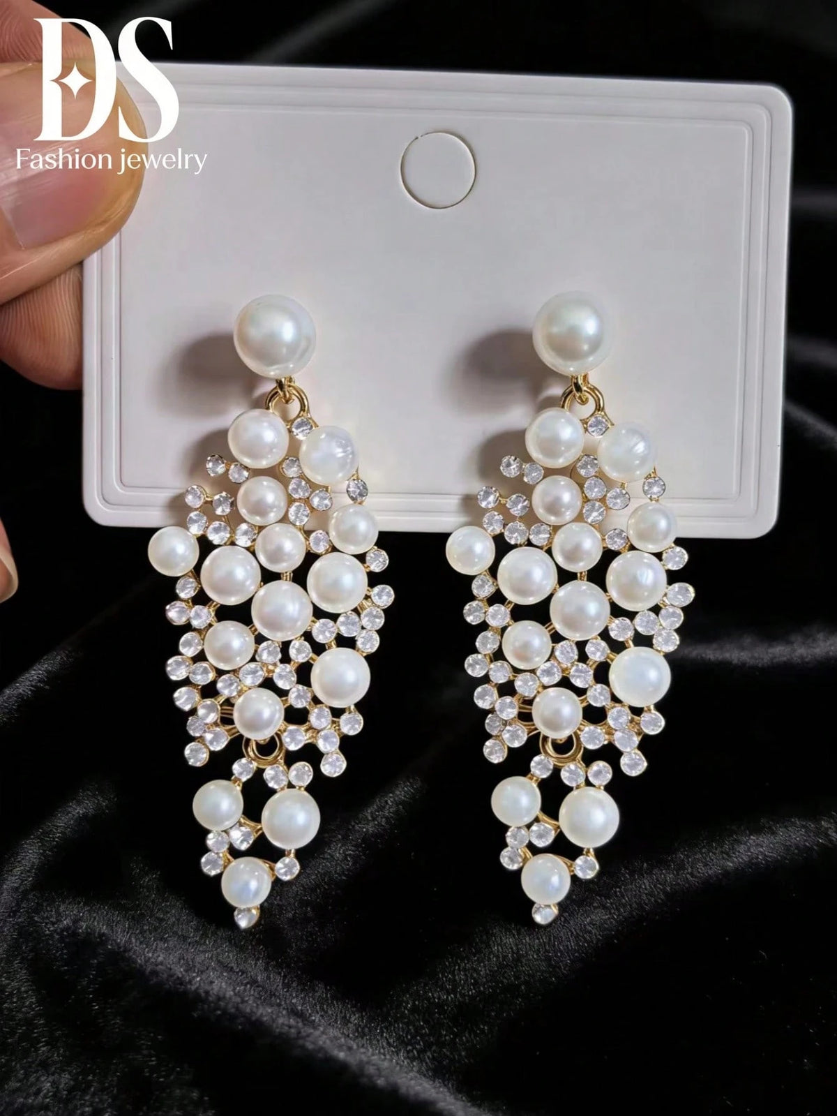 Women's Elegant Faux Pearl Crystal Drop Earrings