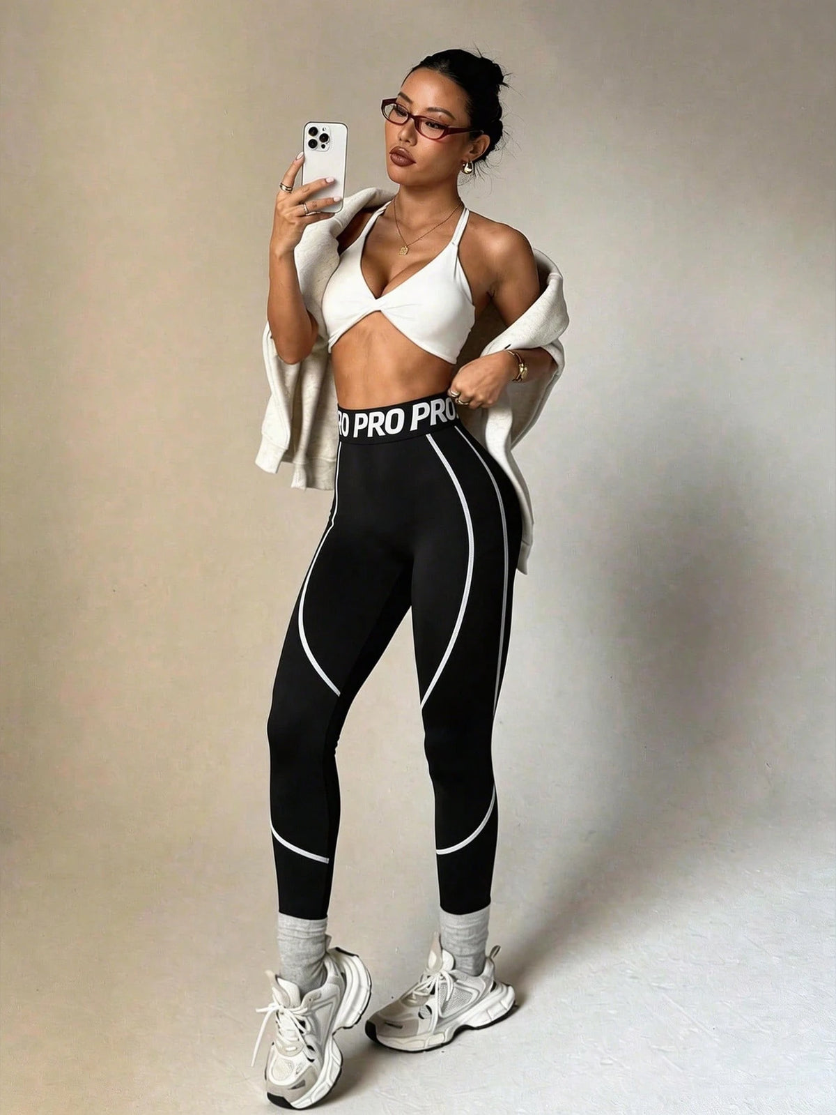 Women's Black Contrast Waistband Graphic Cropped Sports Leggings