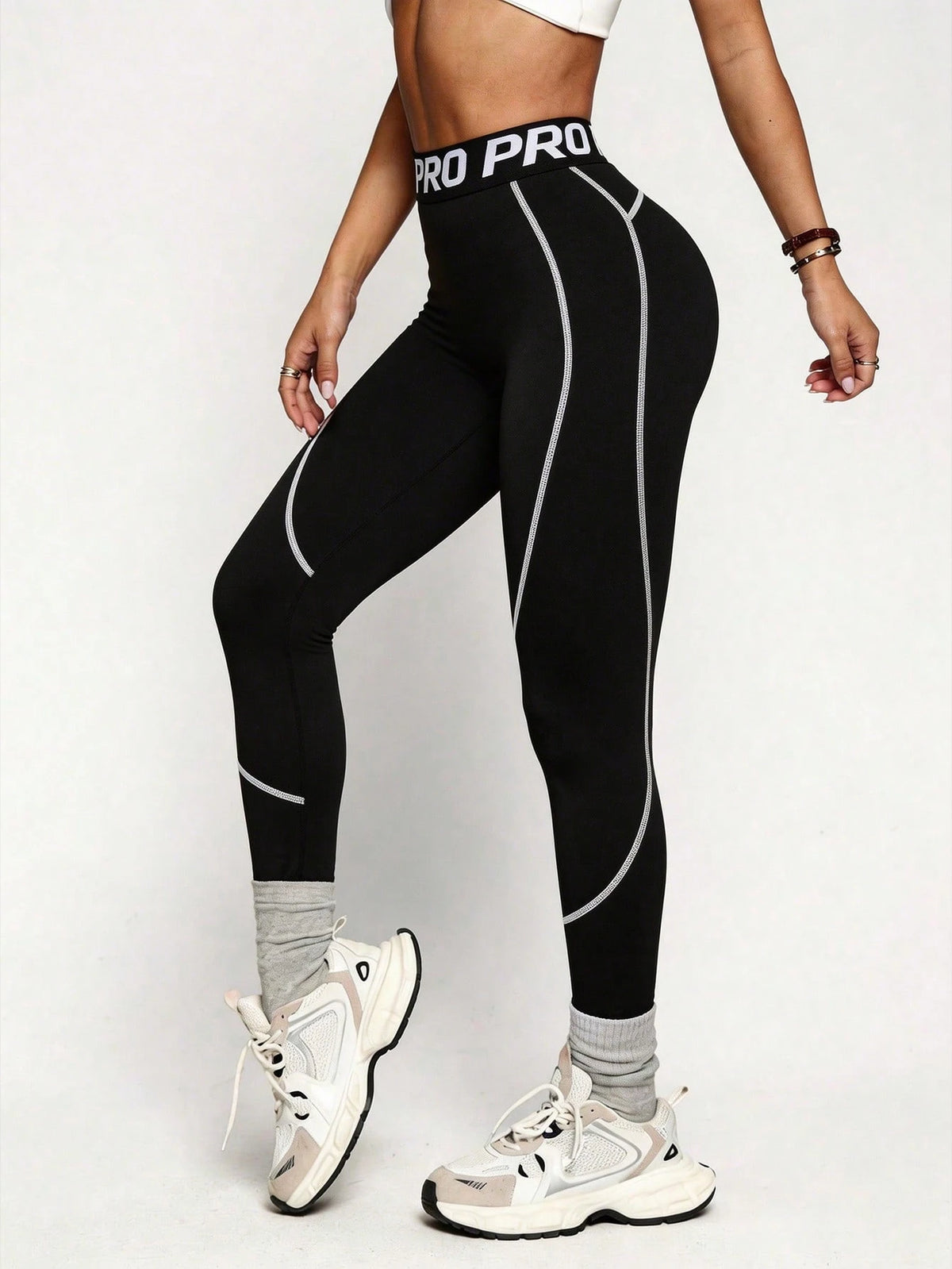Women's Black Contrast Waistband Graphic Cropped Sports Leggings