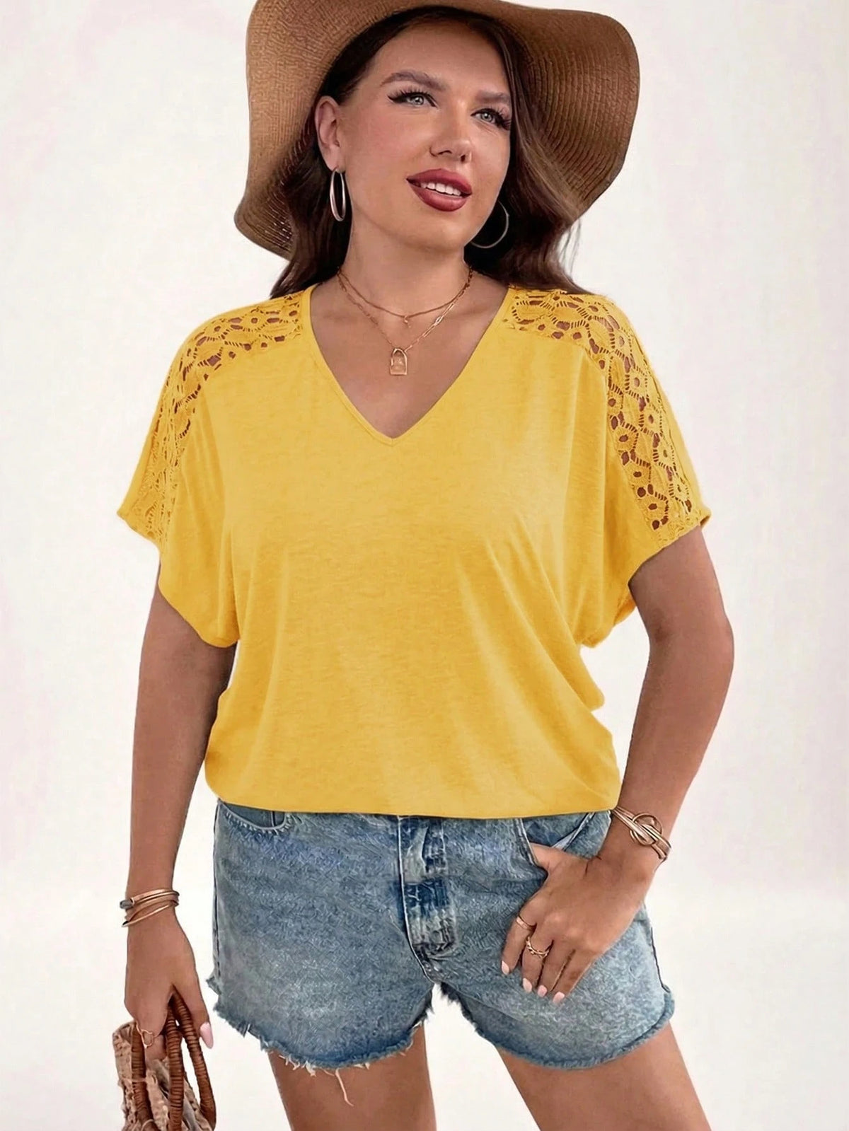 Women's Plus Size Lace Patchwork V-Neck Short Sleeve Casual T-Shirt