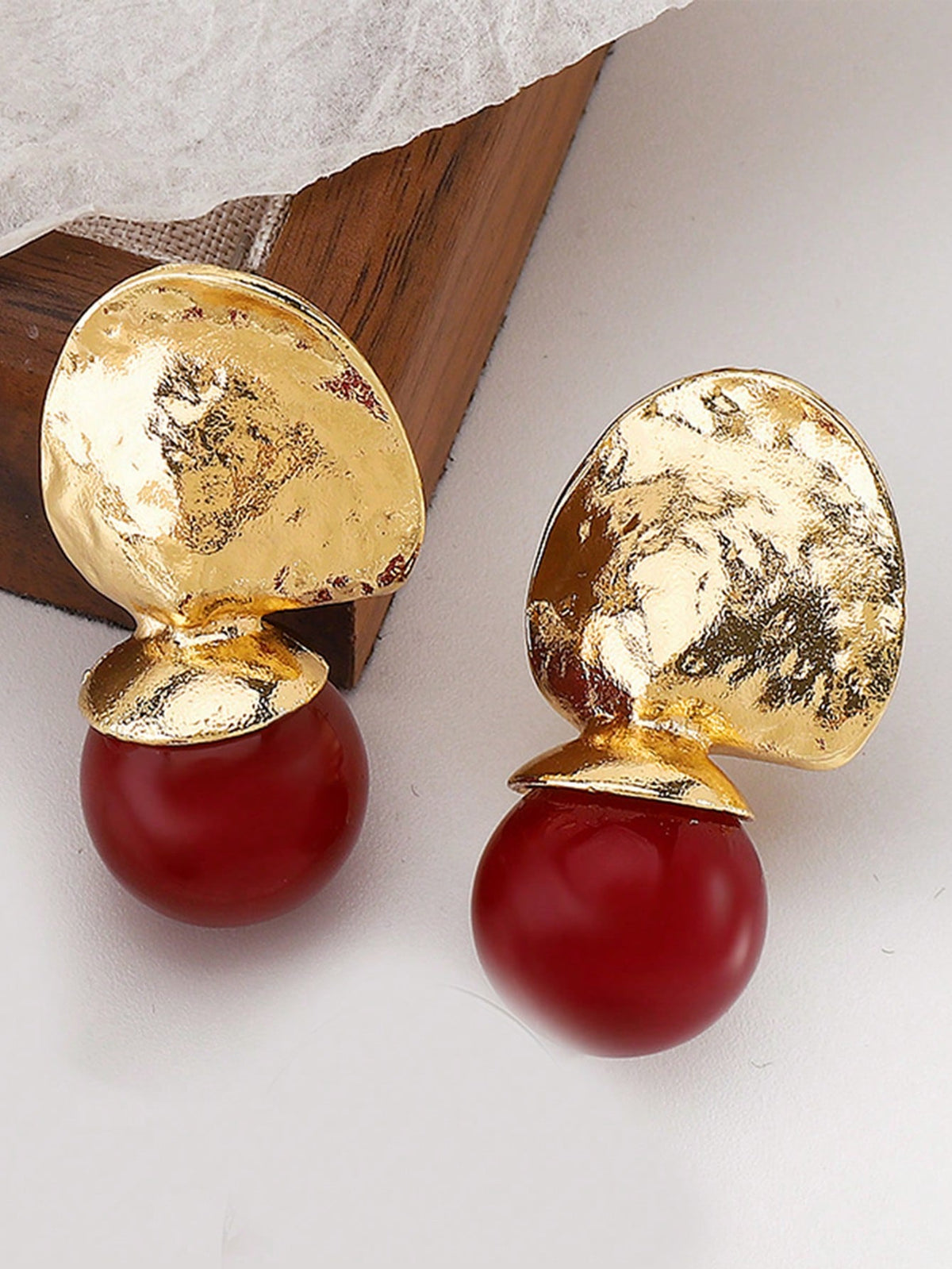 Women's Asymmetrical Red Bead Geometric Pendant Earrings