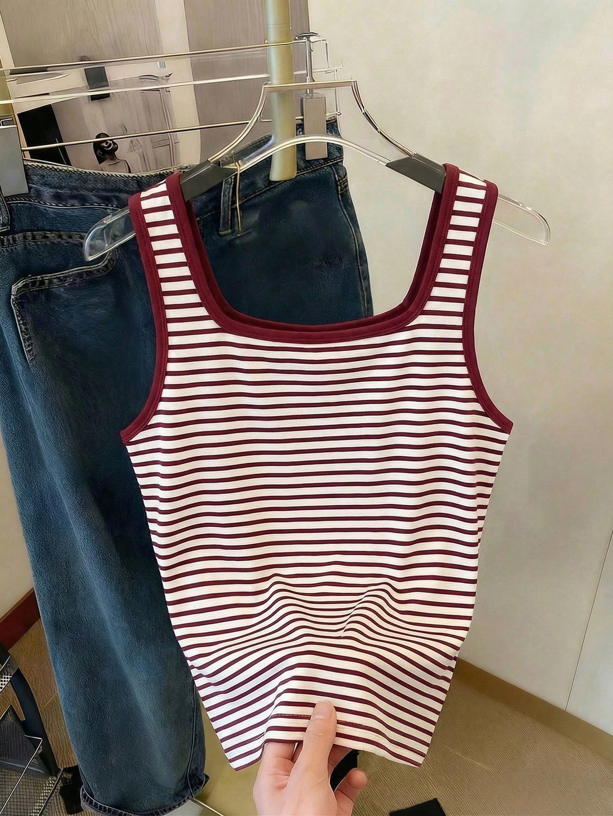Women's Contrast Collar Trim Summer Basic Camisole Top