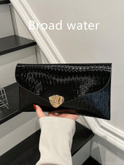Women's Elegant Minimalist Metal Buckle Envelope Clutch Handbag
