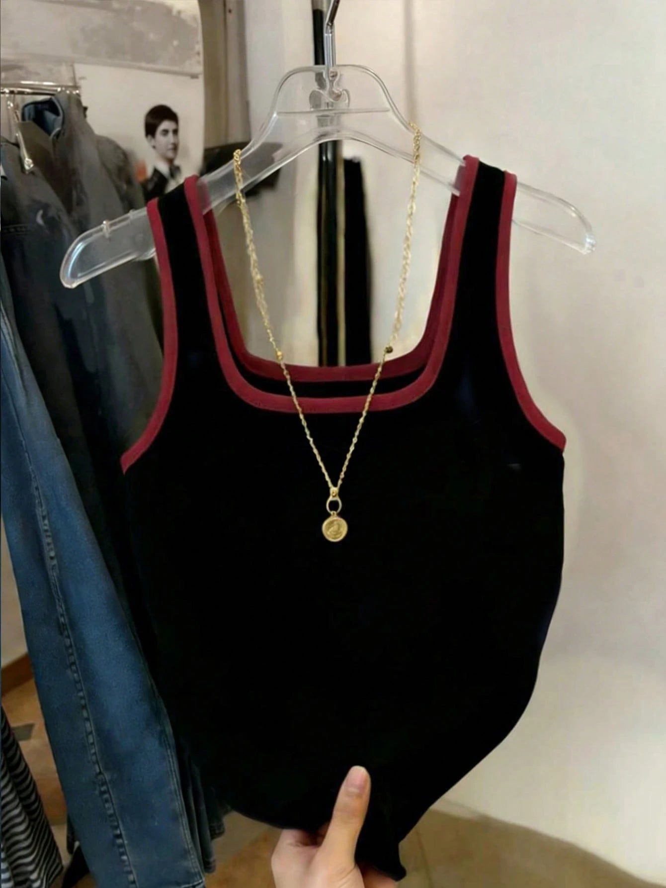 Women's Casual Contrast Trim Sleeveless Summer Crop Top