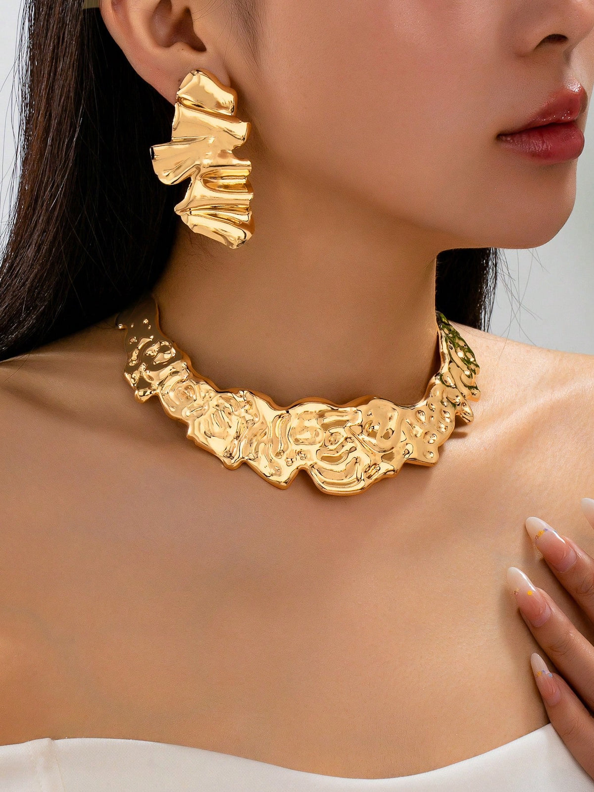 Women's Hammered Asymmetrical Gold Necklace Earring Set
