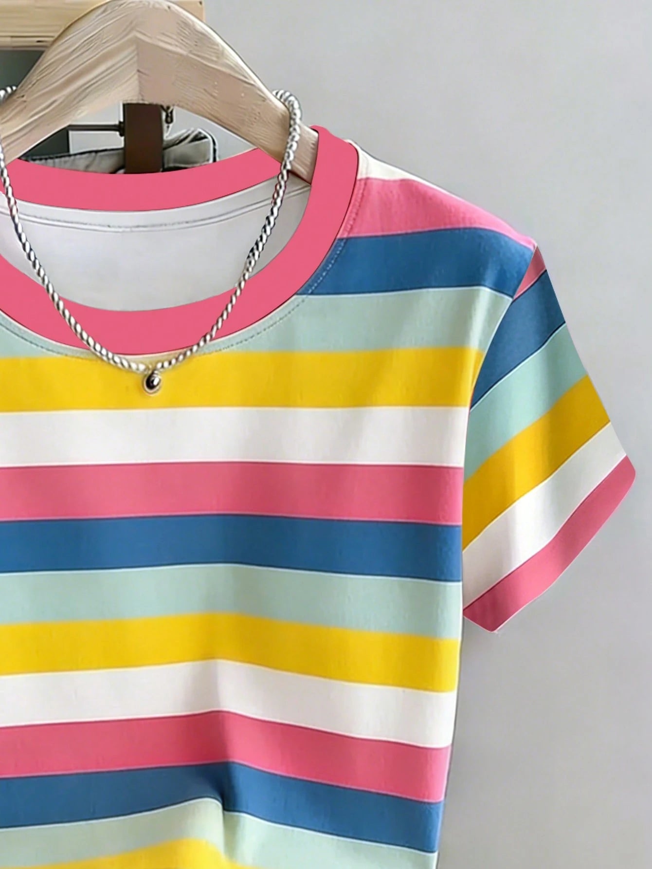 Women's Casual Striped Round Neck Short Sleeve T-Shirt