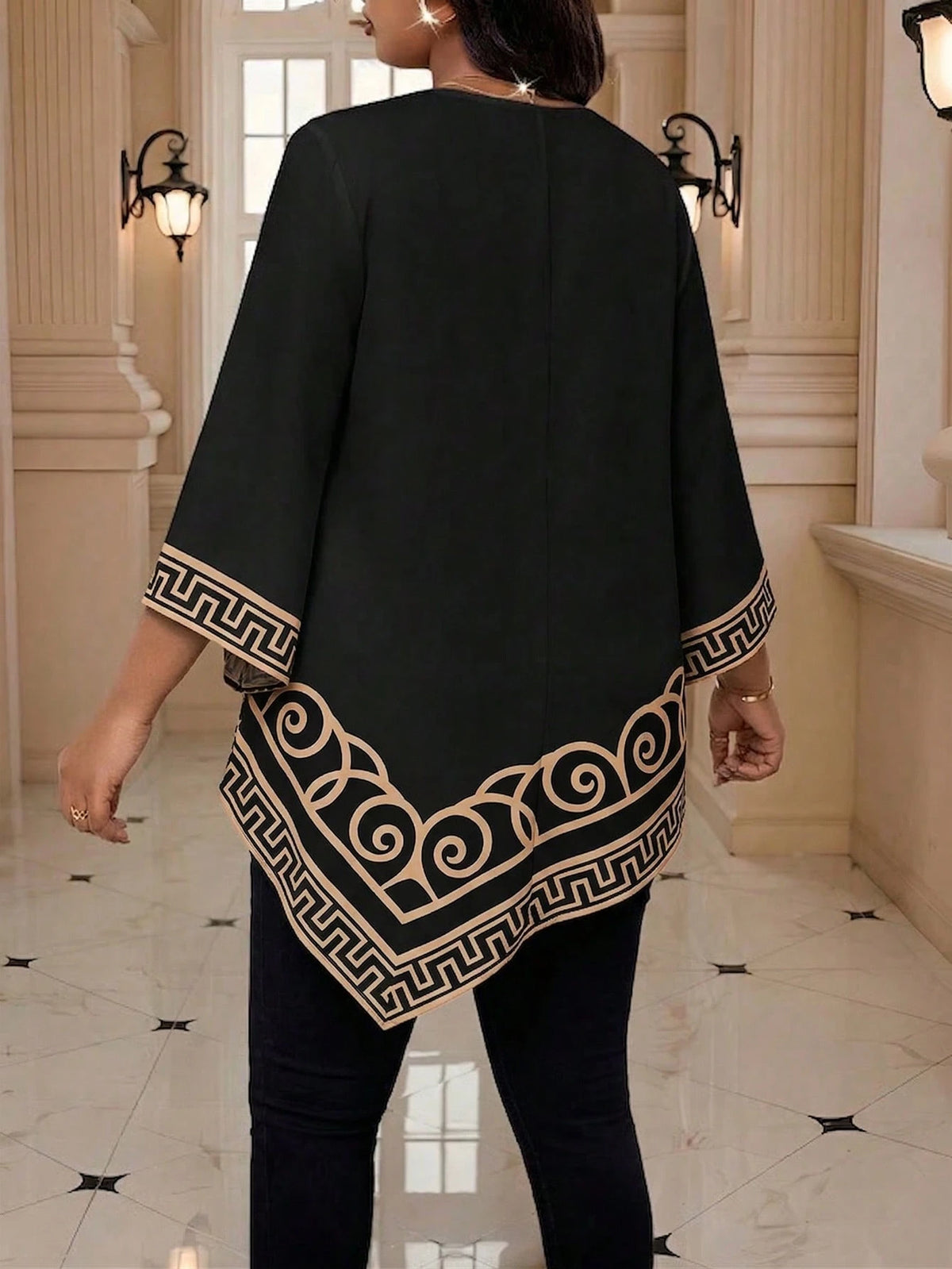 Women's Plus Size Geometric Print Round Neck Casual Blouse