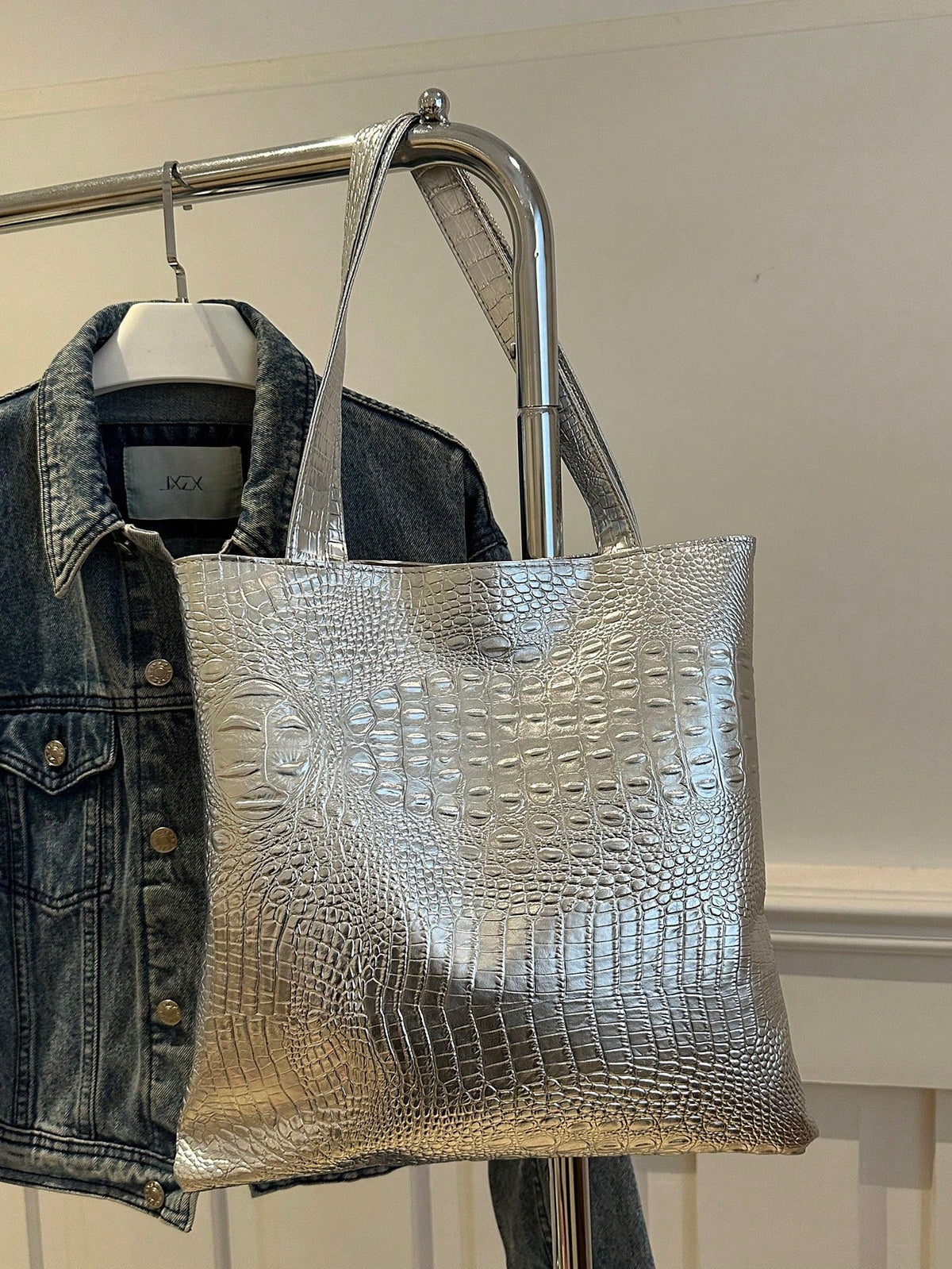Women's Large Capacity Crocodile Embossed PU Leather Shoulder Tote Bag