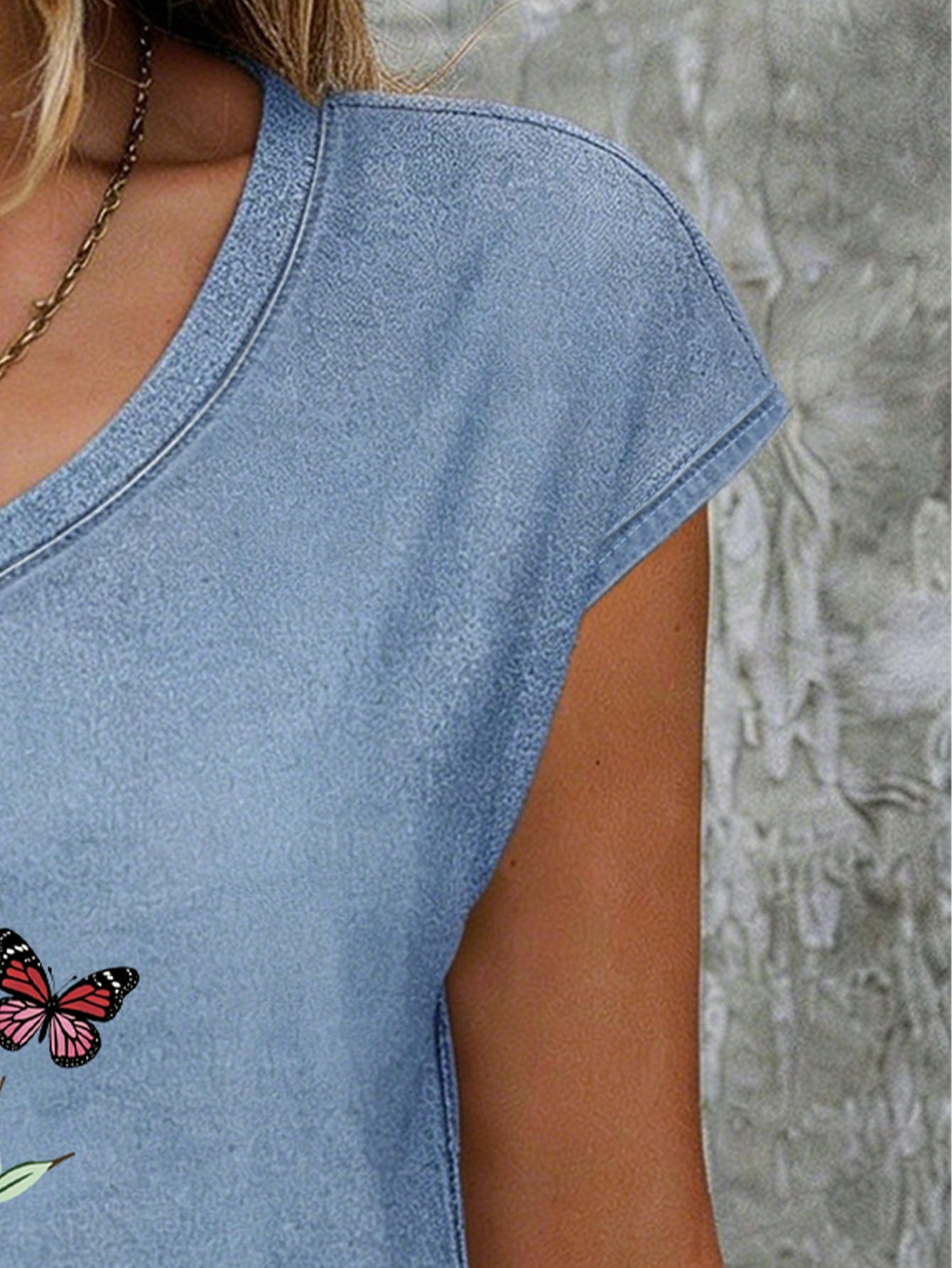 EMERY ROSE Women's V-Neck Butterfly Print Sleeveless Tank Top