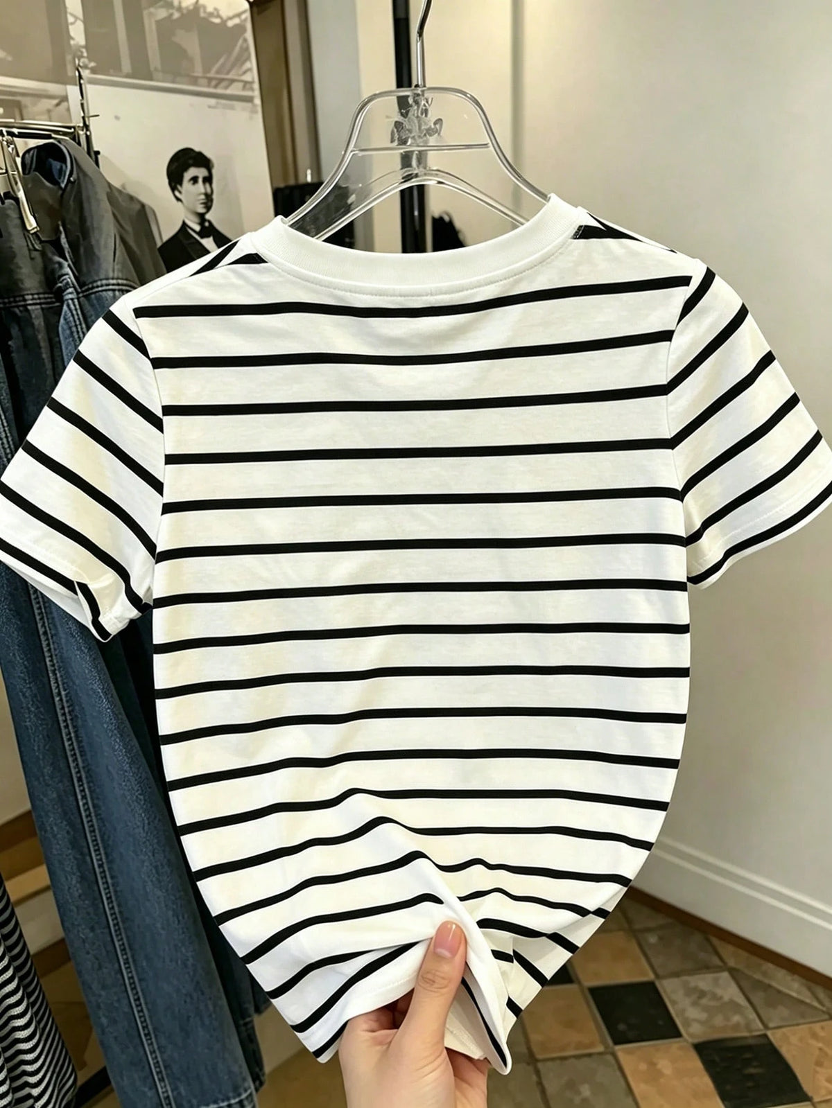 Franclia Camiseta de mujer de cuello redondo de manga corta con estampado de rayas casual, camiseta de mujer de cuello redondo de ajuste regular con estampado minimalista y de mariquita de moda, un regalo para una amiga