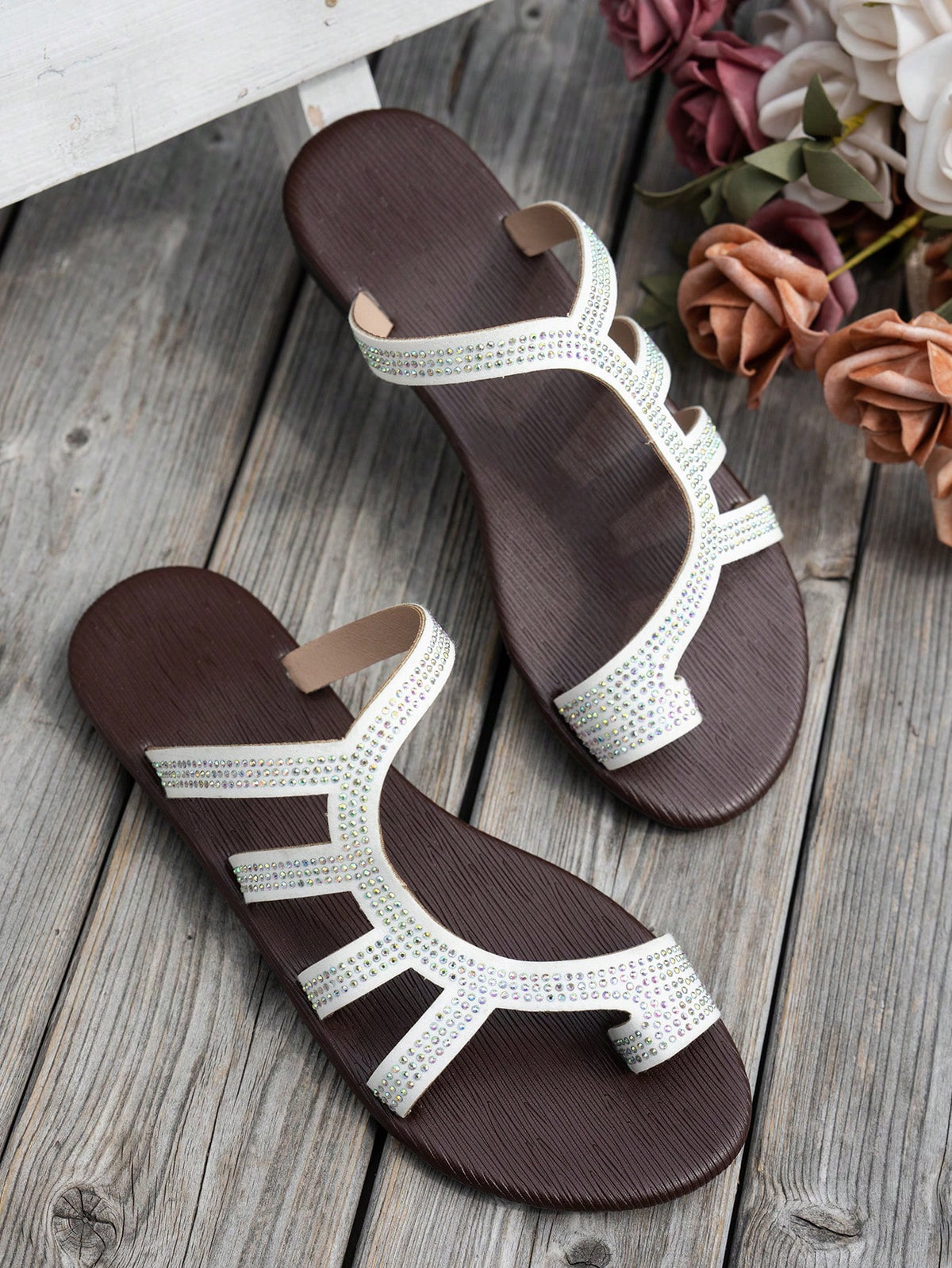 Women's Elegant Rhinestone Cutout Flat Beach Flip Flop Sandals