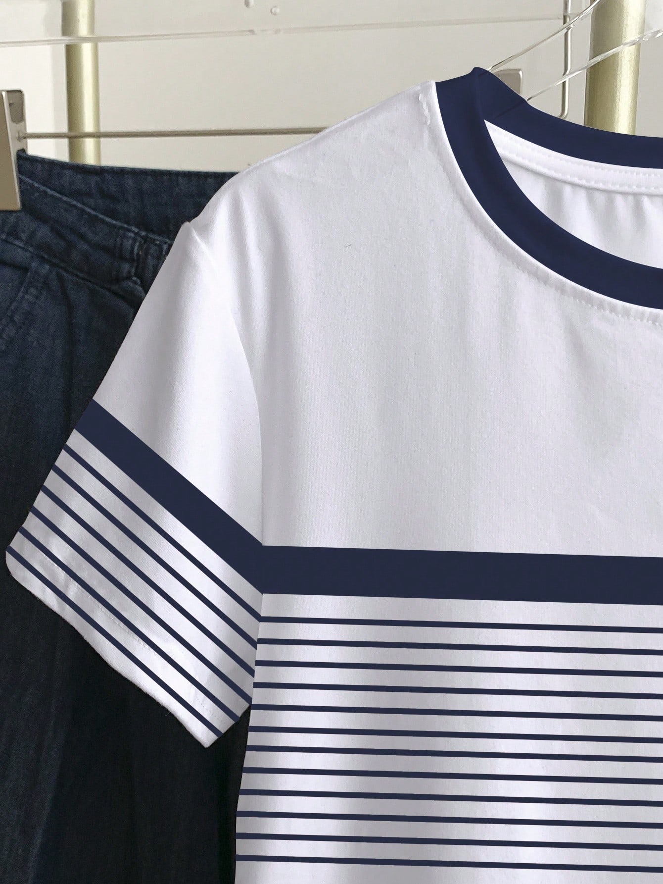Women's Color Block Striped Heart Print Round Neck Short Sleeve T-Shirt