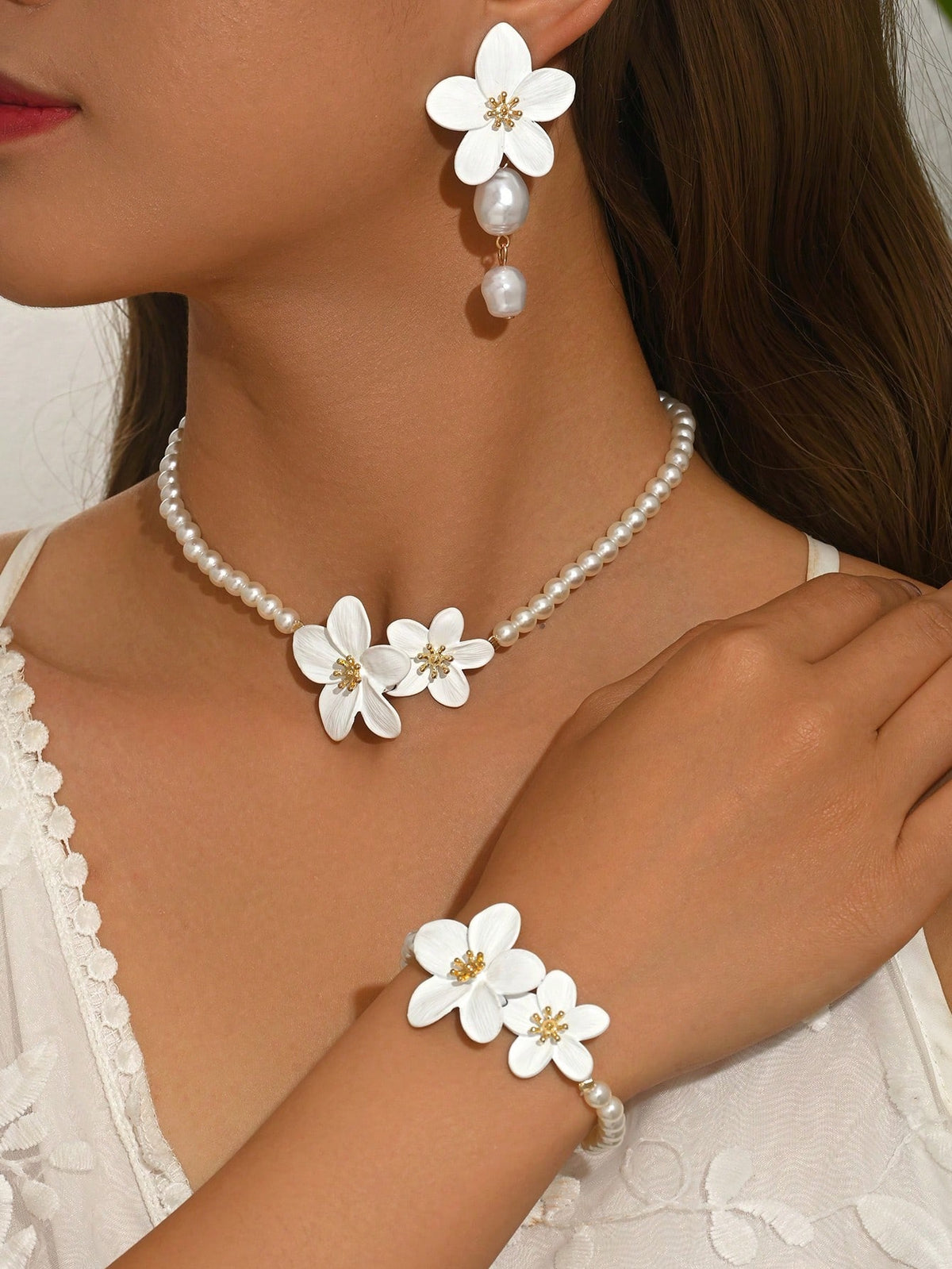 Women's Bohemian White Flower Jewelry Set
