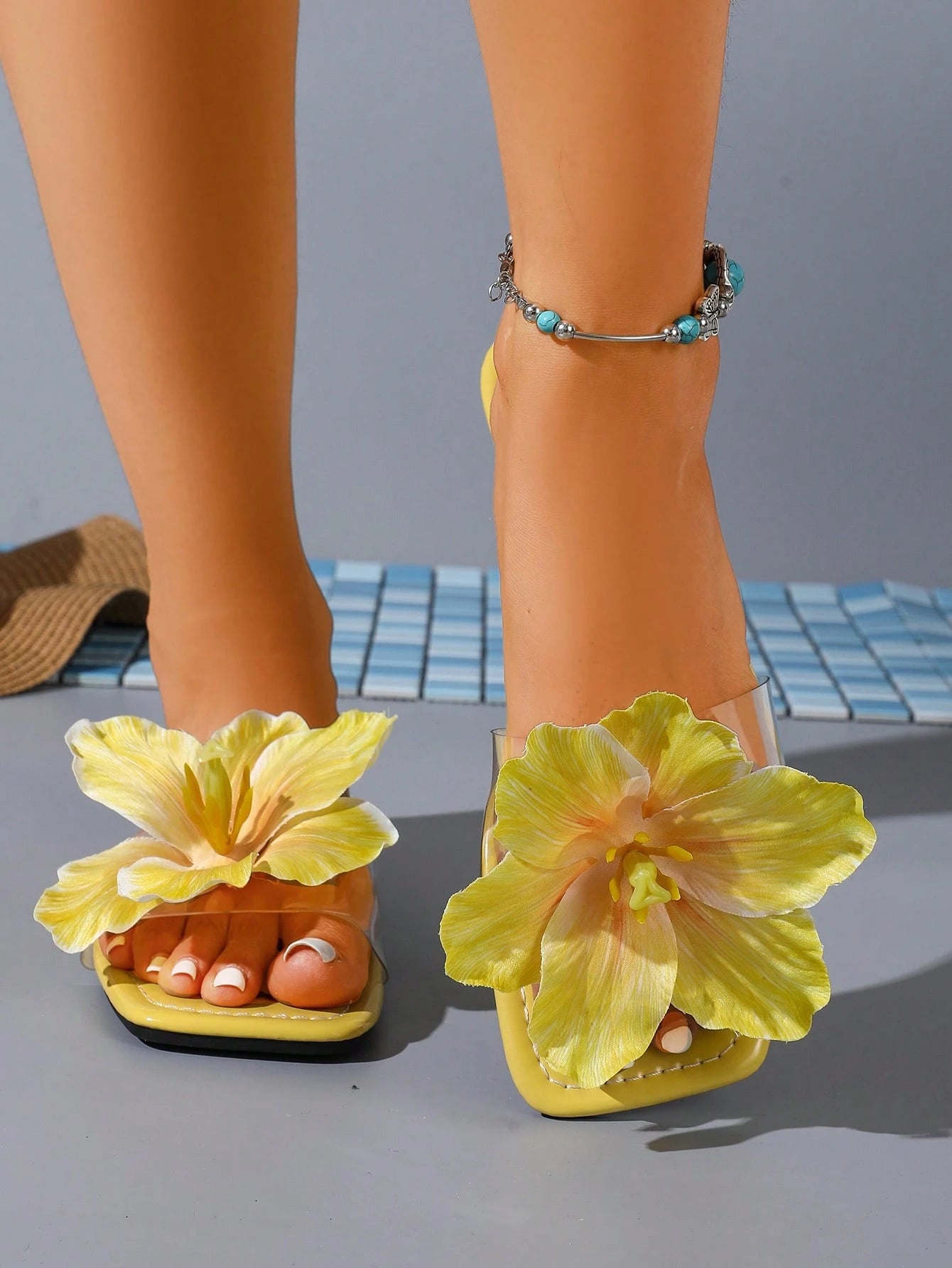 SHEIN Floral Decor Square Toe Flat Sandals Yellow