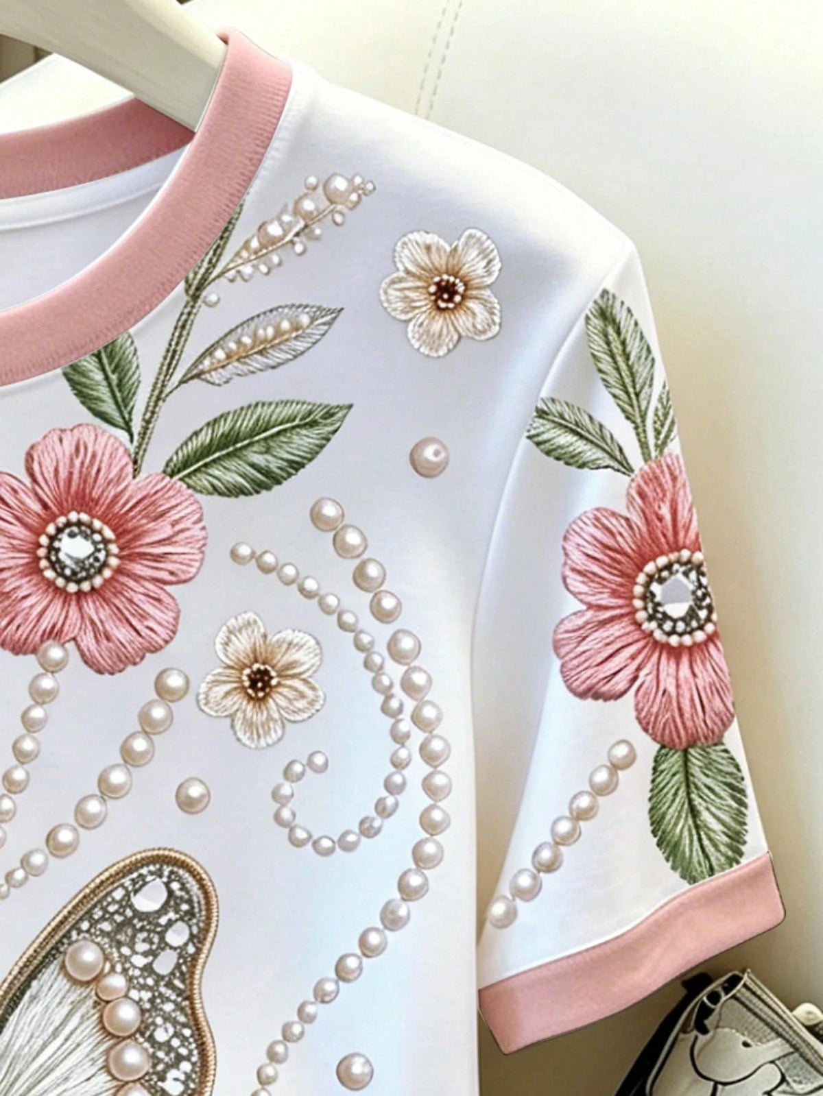 Women's Romantic Butterfly Floral Print Contrast Trim T-Shirt