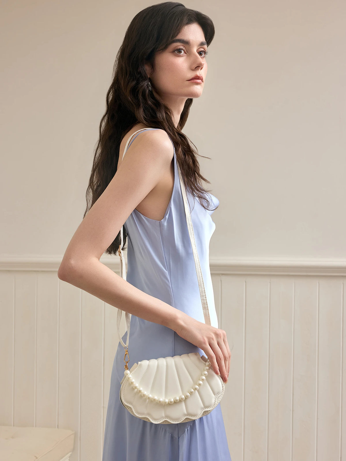 Women's Seashell Shaped Faux Pearl Embellished Handbag Crossbody Bag