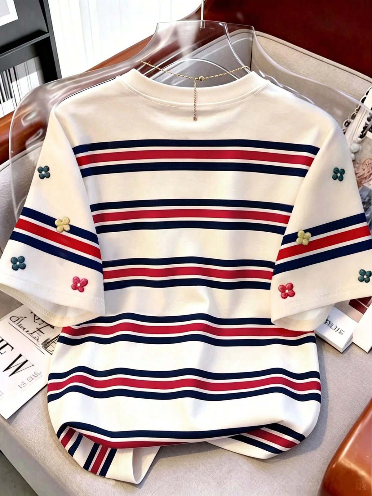 Women's Cream Cute Print Round Neck Short Sleeve T-Shirt