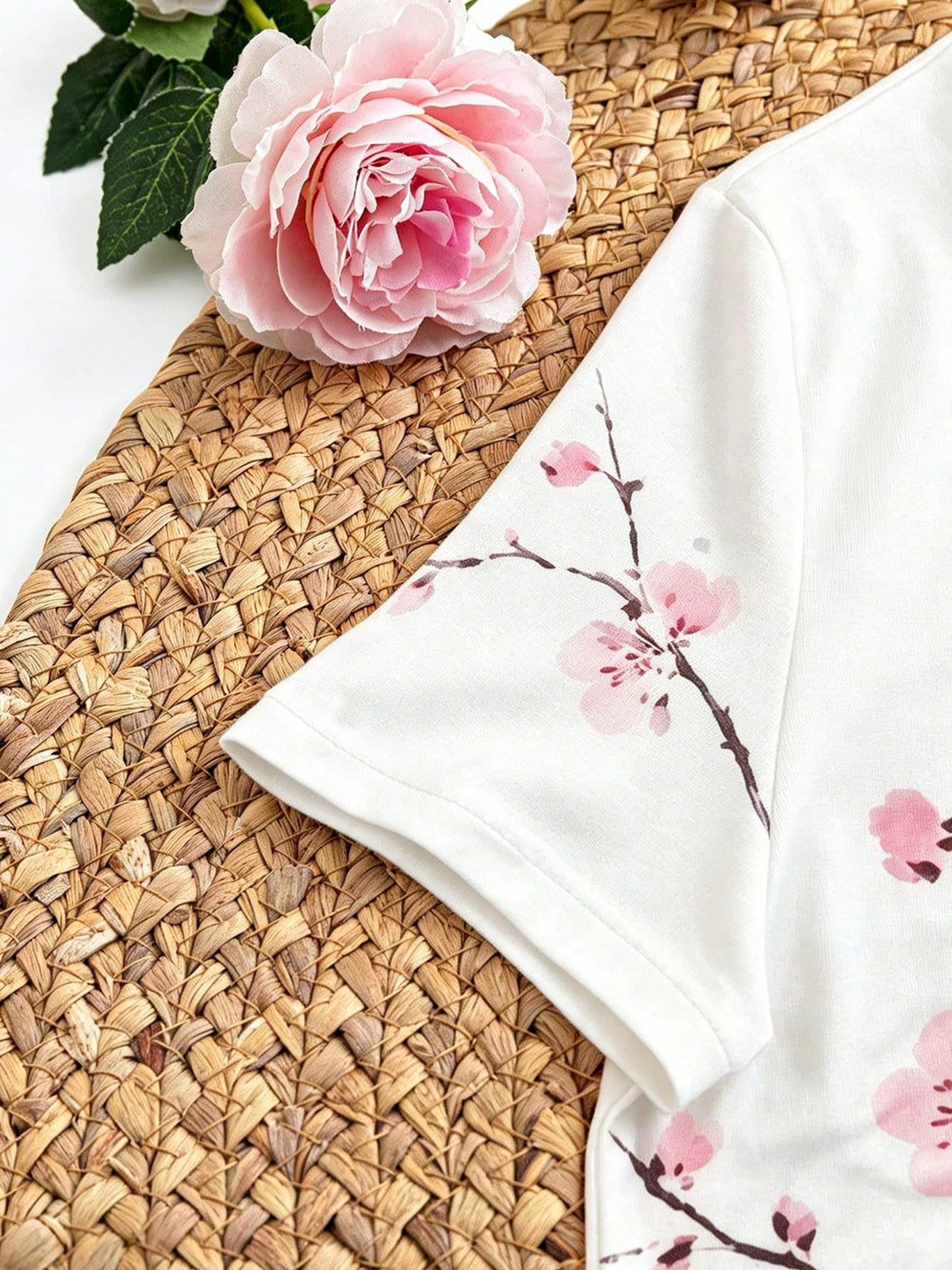 Women's Plum Blossom Print Regular Short Sleeve T-Shirt