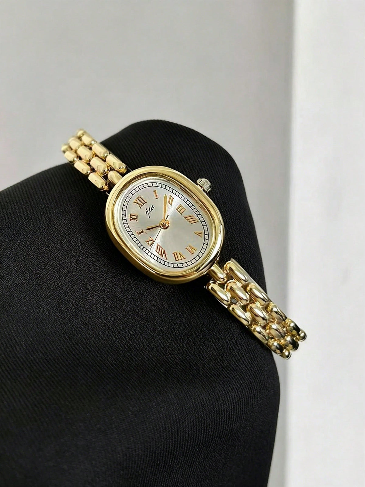 Women's Vintage Oval Dial Gold Watch and Bracelet Set