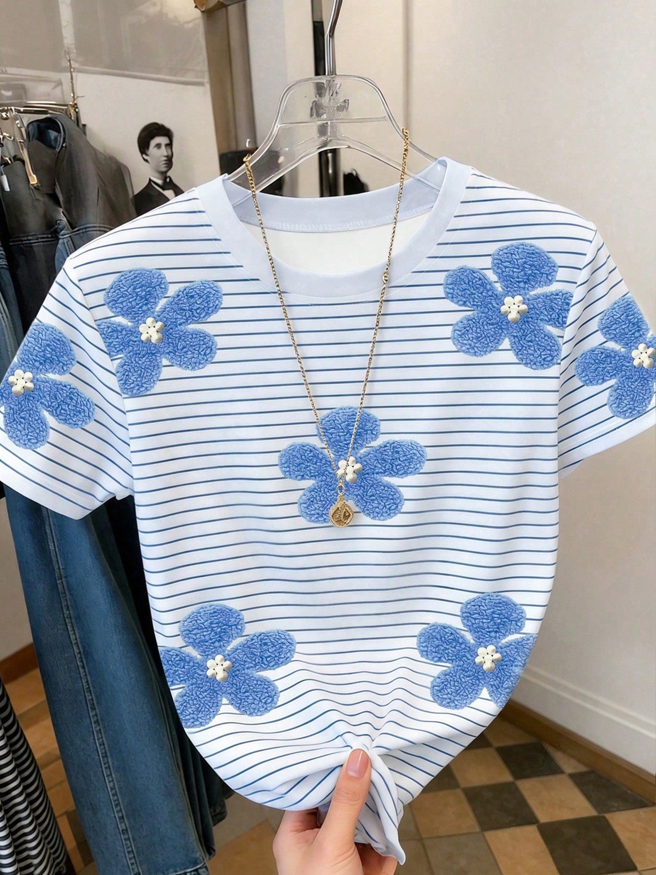 Resyla Striped 3D Floral Digital Print T-Shirt Women's Multicolor