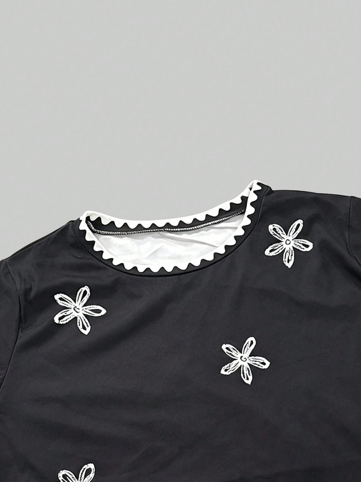 Women's Round Neck Floral Print Short Sleeve T-Shirt