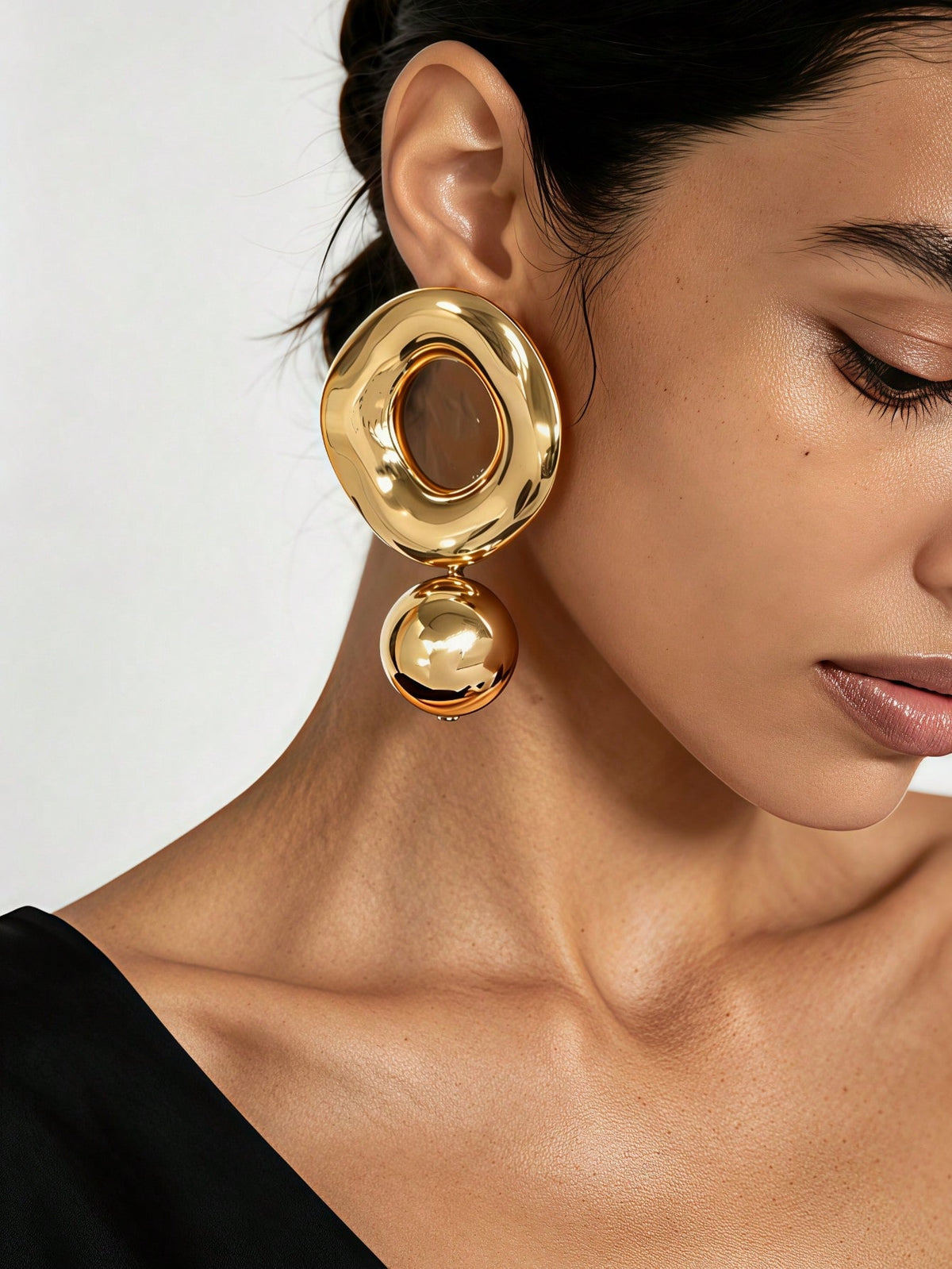 Women's Elegant Glossy Gold Hoop Earrings With Ball Pendant
