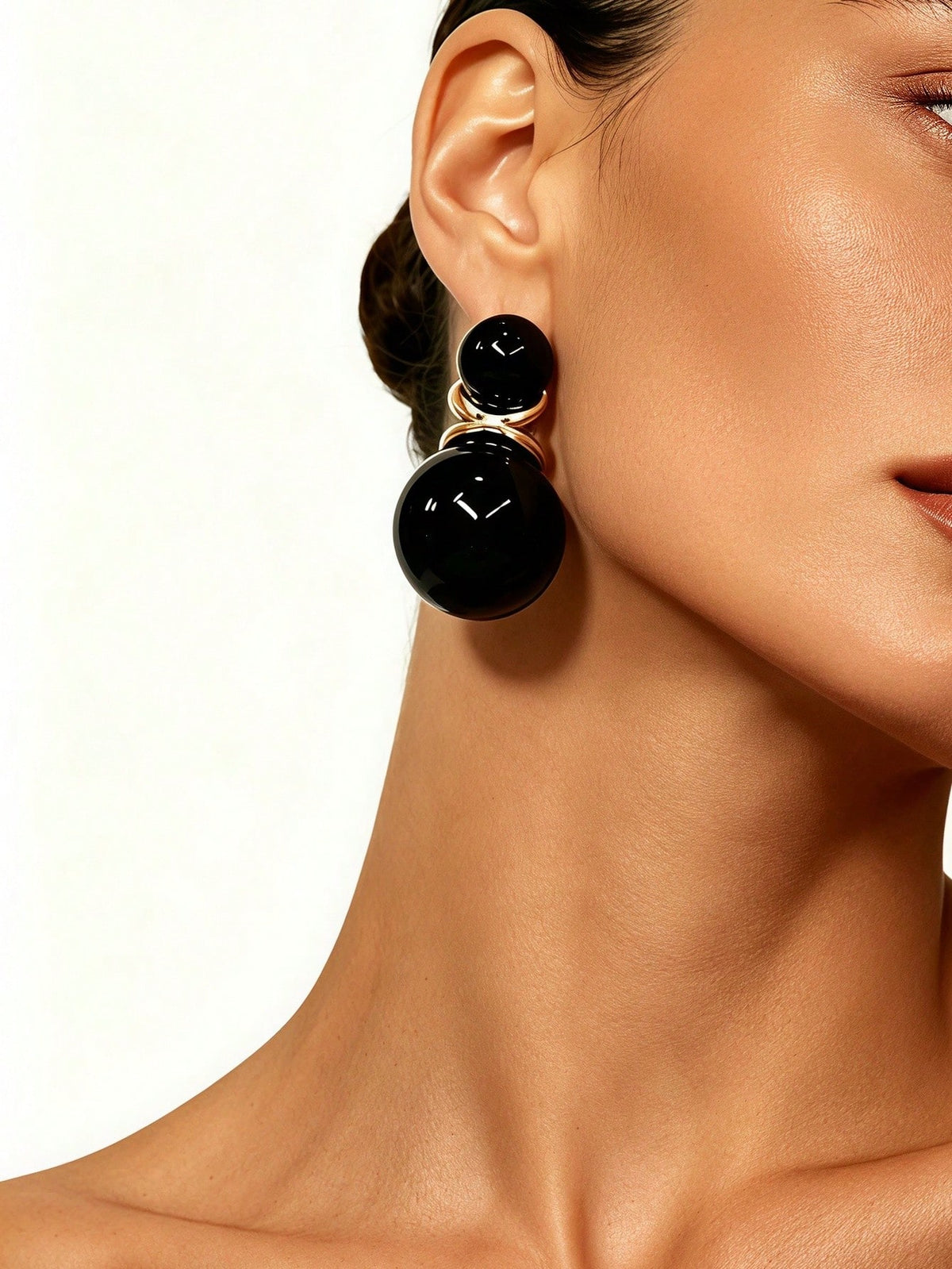 Women's Vintage Glossy Black Bead Drop Earrings