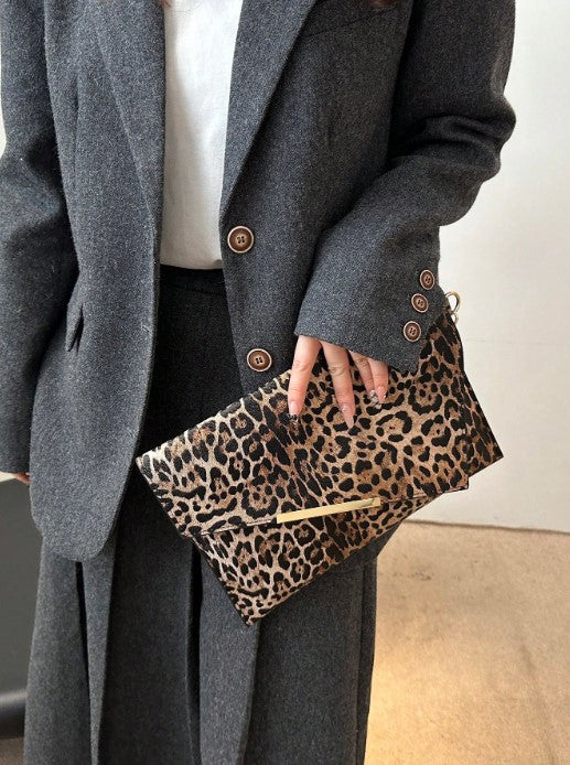 Shein Fashionable Leopard Print Solid Color Crocodile Texture Clutch Envelope Bag -.