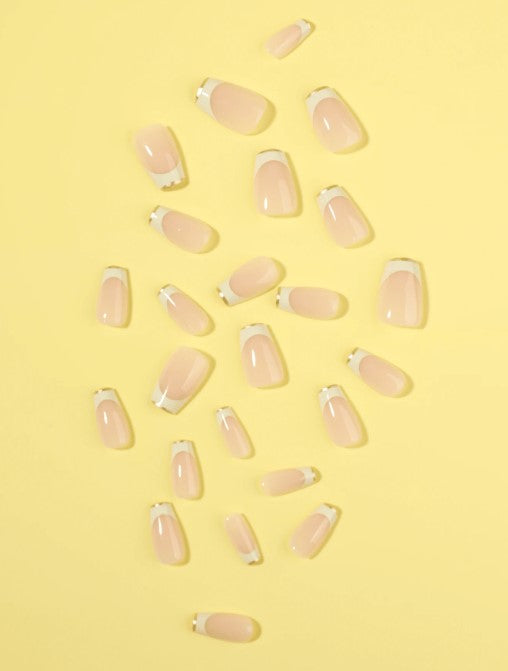 Shein 24pcs French Red Starry Sky Short Almond Shaped Fake Nails Set>