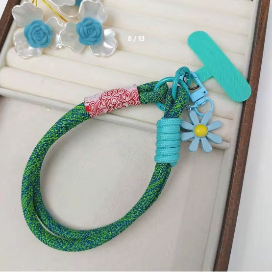 Daisy Decorative Woven Wrist Strap Phone Lanyard with Clip>