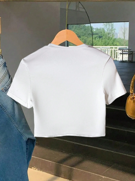 Shein Lip Print Slim Fit Casual Cropped Round Neck T-Shirt >