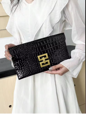 Shein 1pc Minimalist Plain Color Fashionable Clutch Bag>