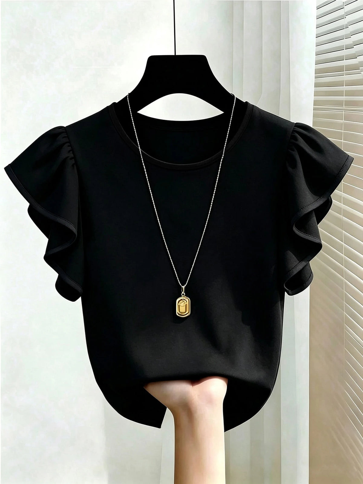Women's Contrast Color Trim Puff Sleeve T-Shirt