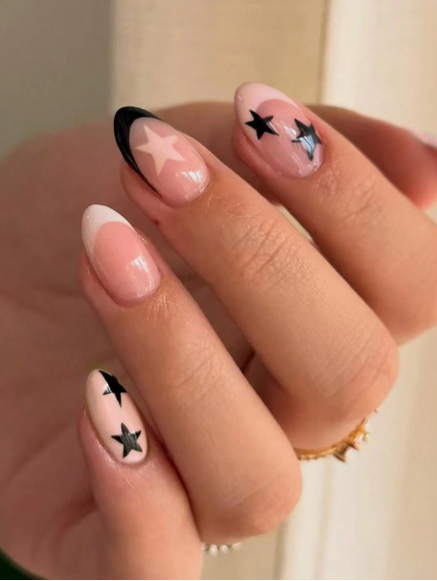 Shein 30pcs Star Pattern Short Almond Press On Nails Set >