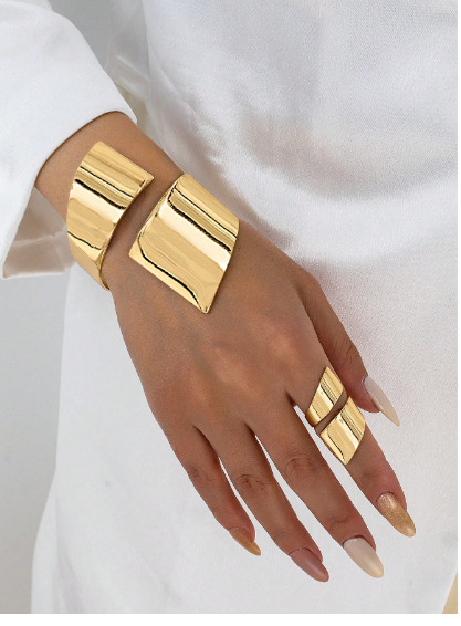 Shein 1 Set Gold Geometric Bangle Bracelet & Ring Jewelry Set, Matching Bracelet & Ring