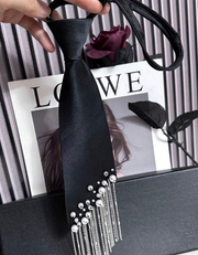 Shein 1pc Women's Tie With Faux Pearl Inlay Decor And Adjustable Metal Chain >