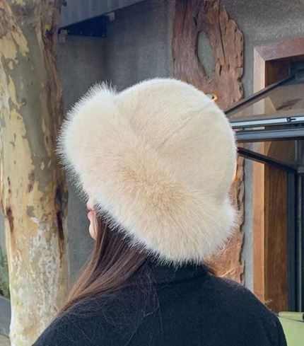 Shein 1pc Women Winter Furry Hat -.