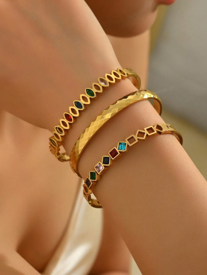 Shein 3pcs Stainless Steel Gold-Plated Bracelet Set, 18K Vacuum Electroplated>