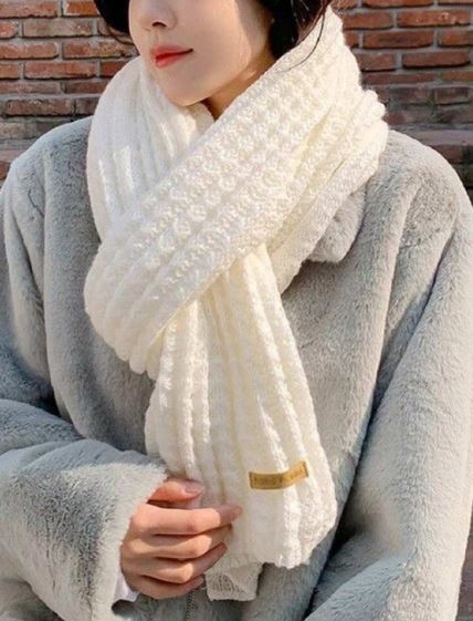 Shein 1pc Women's Solid Color Thick Knitted Knit Scarf /