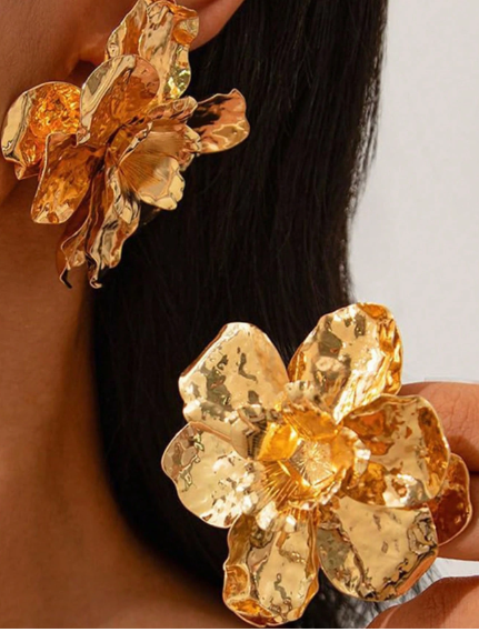 Shein 1pc Of Metal Large Flower Earrings, Three-Dimensional Earrings>
